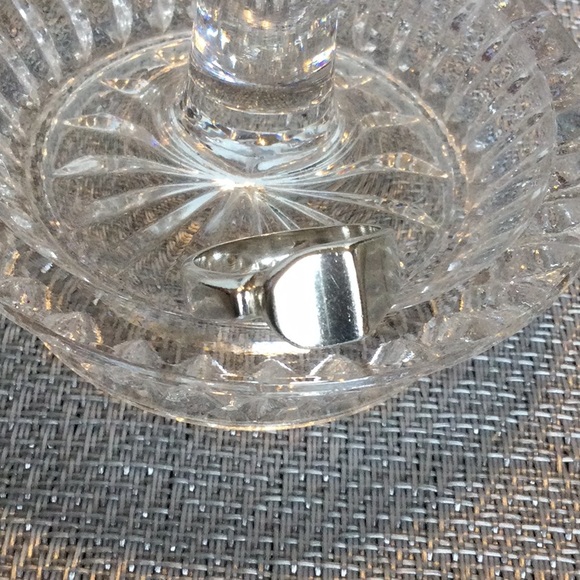 Silver Ring - Picture 2 of 6